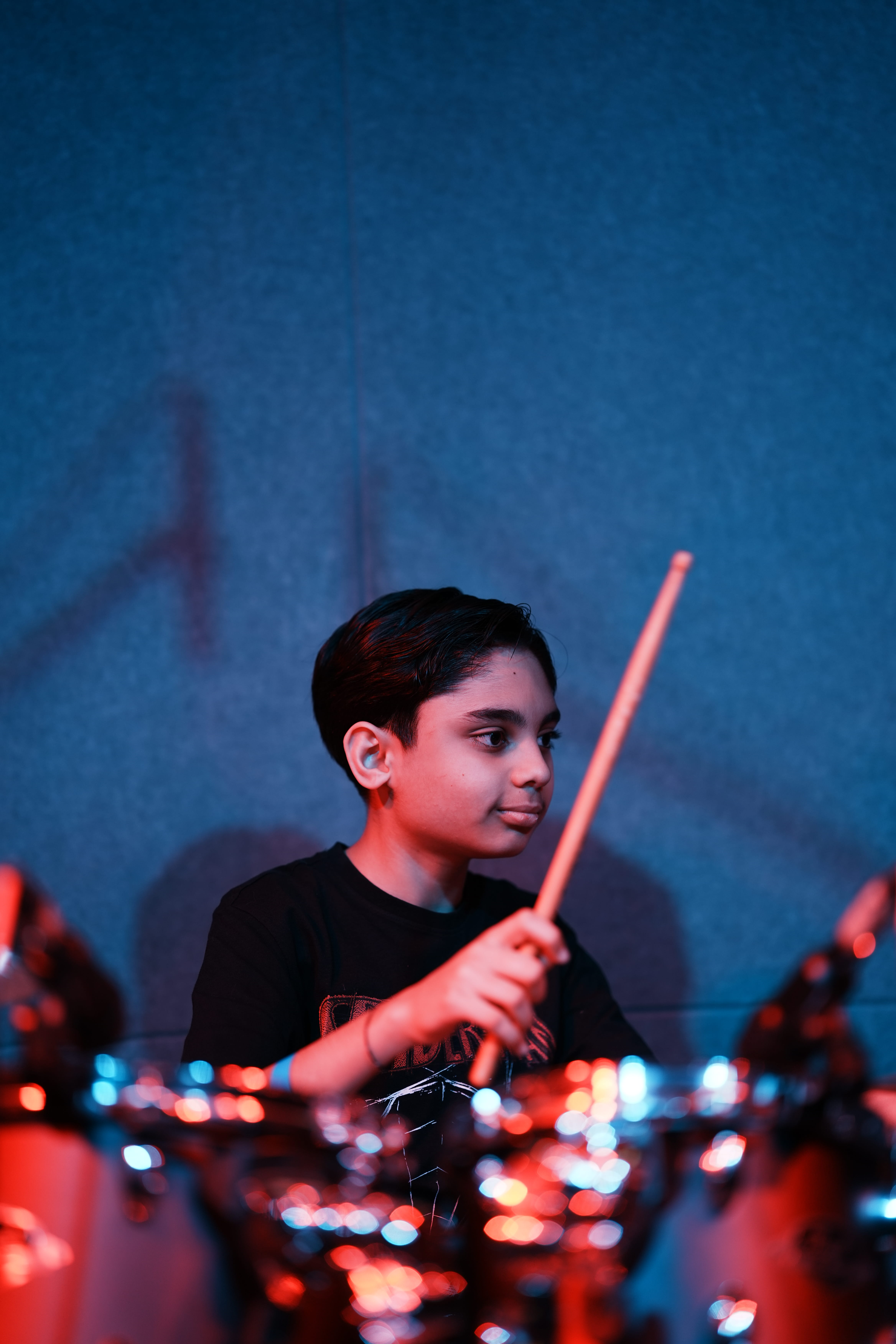 Viaan Ghorpade performing piano at Mercedes Benz Centre in Dubai
